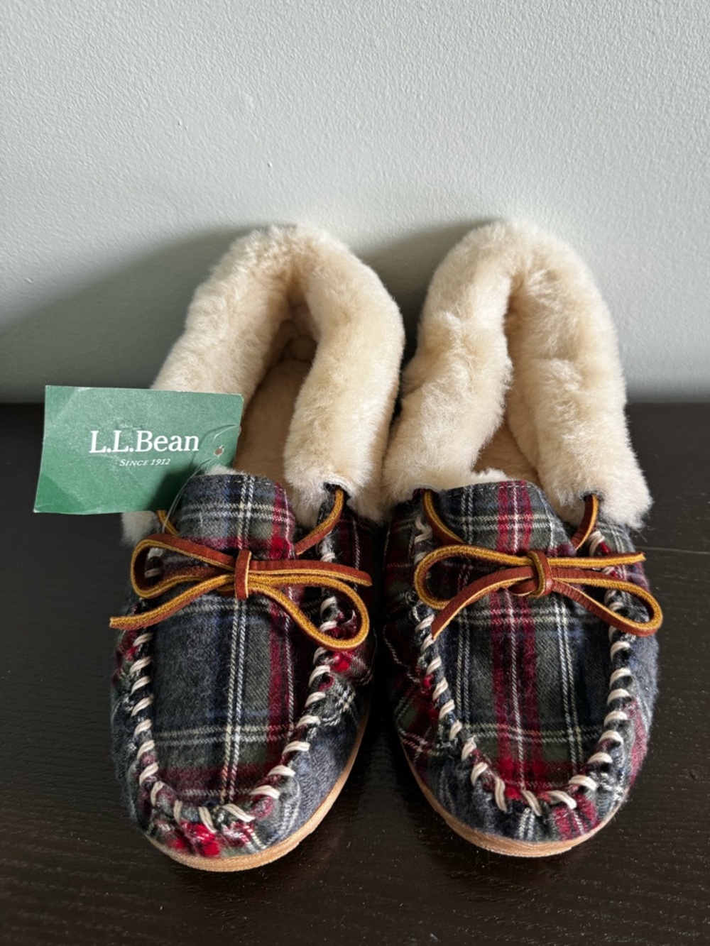 NWT L.L. Bean Women's Wicked Good Moccasins, Lined with lamb fur, Plaid, Size 6